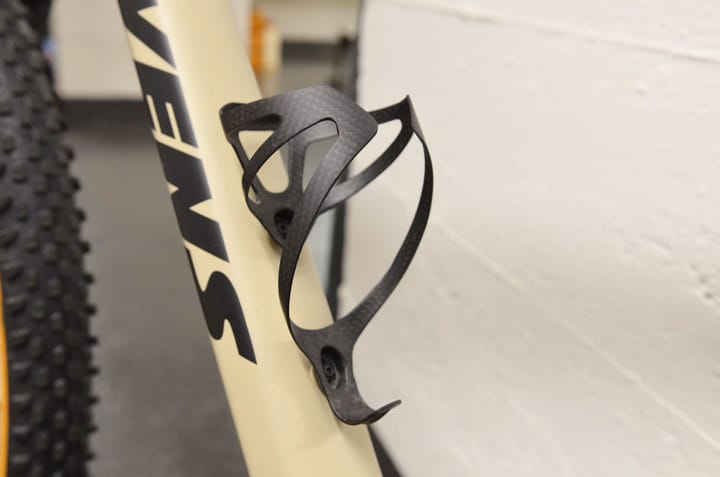 Super Lightweight and Sturdy Carbon Bottle Cages for Little Money